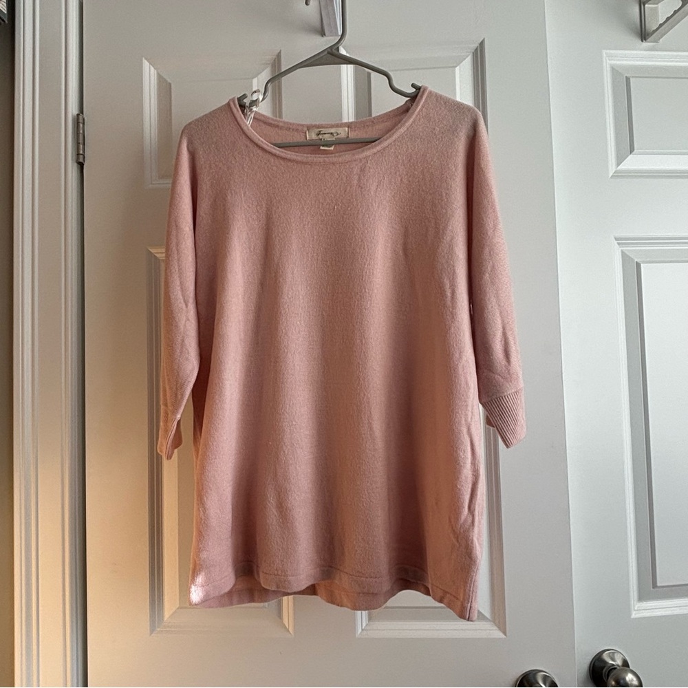 Forever 21 light pink sweater size L